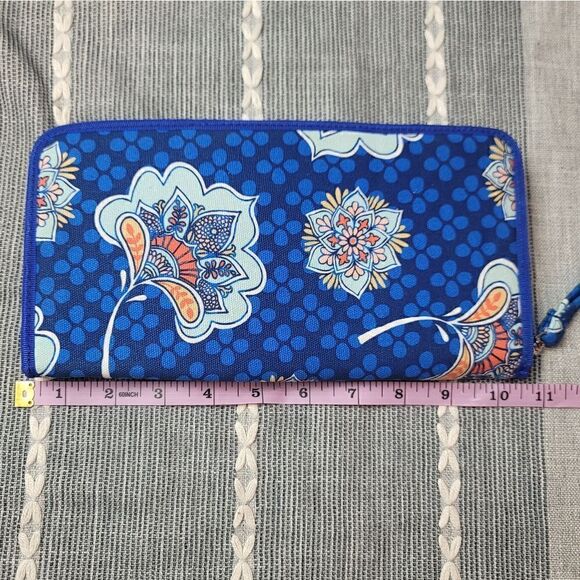 WELLSPRING Wristlet/Wallet - Picture 8 of 9